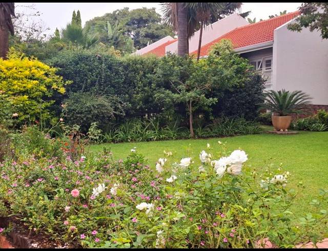 2 BEDROOM APARTMENT FOR SALE IN BRYANSTON